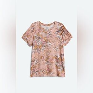 Brianne Twist Sleeve short sleeve Tee by Market & Spruce